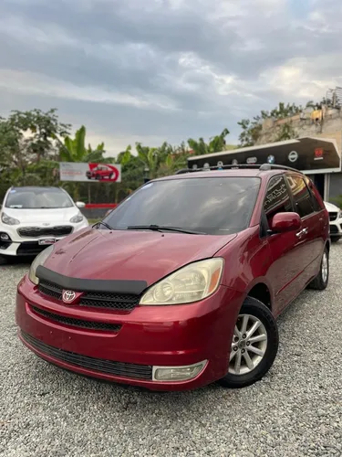 Toyota Sienna Le 2004