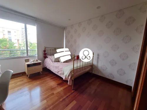 Apartamento Muy Amplio Y Con La Mejor Ubicación En La Milla De Oro De El Poblado