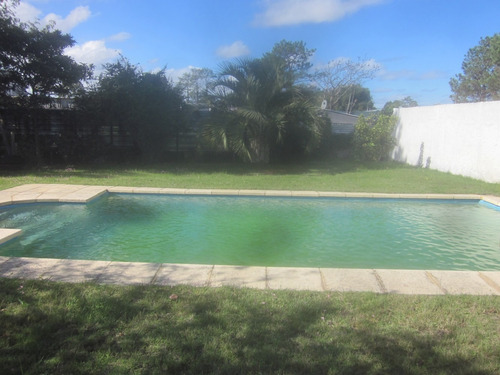 Casa De Familia En El Pinar Sur