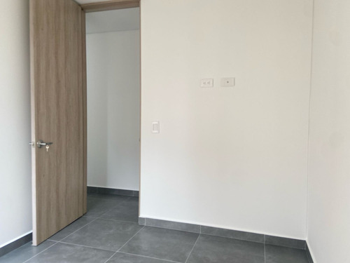 Venta De Apartamento En La Doctora, Sabaneta