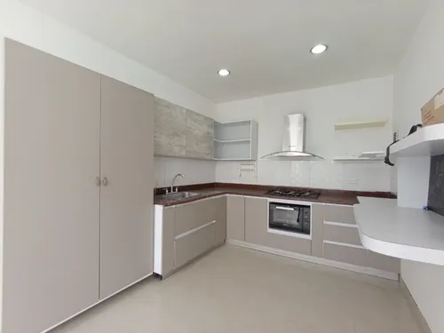 Casa En Venta En La Riviera. Cod V30503