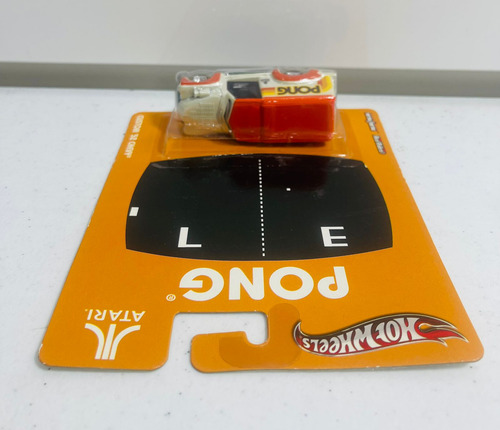 Hot Wheels Atari Pong Custom `52 Chevy Escala 1:64 (Usado)