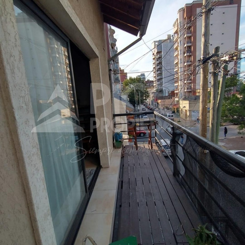 Imagen 2 de 9 de Departamento En Excelente Ubicacion !!!!!