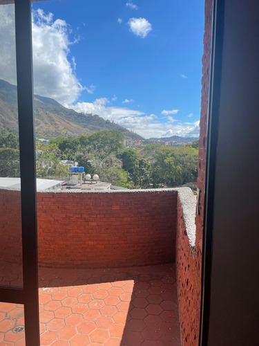 Imagen 2 de 19 de Se Vende Apto 145m2 3h+s/2.5b+s/2p Los Dos Caminos 5769