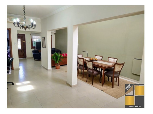Imagen 7 de 14 de Casa En Venta En Valentin Alsina 3 Dormitorios