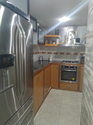 Imagen 8 de 14 de Casa Dos Niveles 150m2 Urb Asocsuveas Los Teques