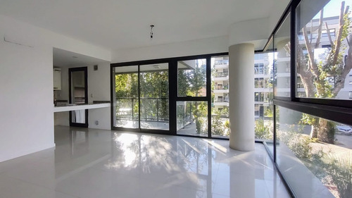 Imagen 2 de 18 de Venta De Departamento En Villa De Mayo