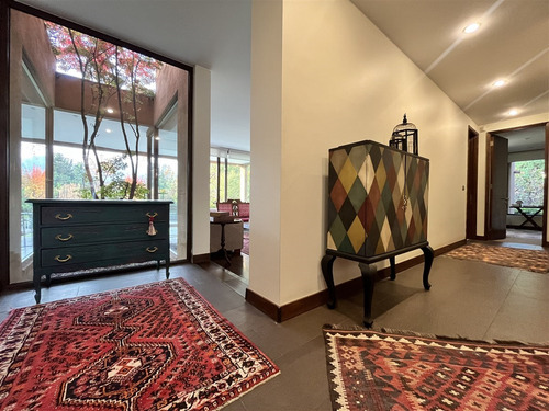 Casa En Venta De 6 . No Perimetral ,sector Craighouse