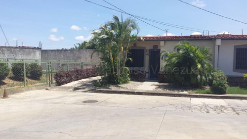 Milagros Inmuebles Casa Venta Cabudare Lara La Piedad Sur Economica Residencial Economico Oportunidad Pecio Inmobiliaria Rentahouse N° 24-16386