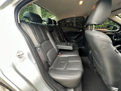 Mazda 3 Sedan Automático Con Cuero