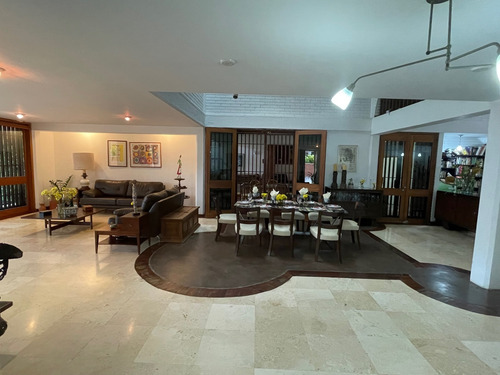 Imagen 12 de 30 de Se Vende Casa 750m2 7h+2s/8b+2s/2p Prados Del Este 0005