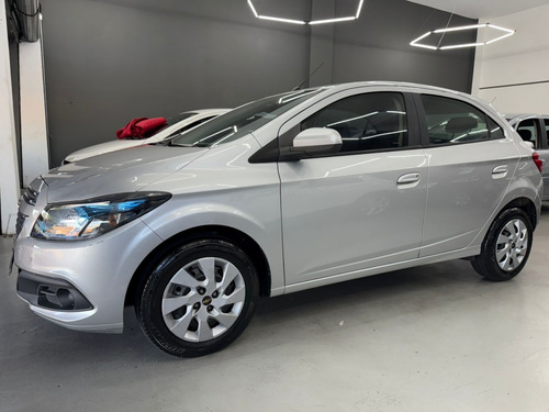 Chevrolet Onix 1.4 MPFI LT 8V FLEX 4P MANUAL