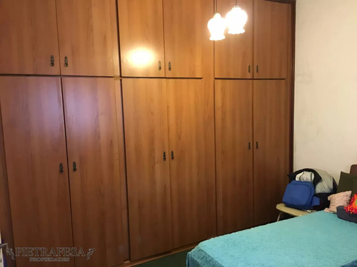 Casa En Venta Con Renta 4 Dormitorios 2 Baños Con Garaje Y Patio- Av. San Martín - Cerrito