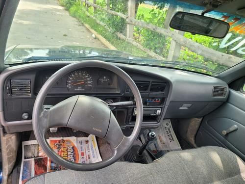 Se Vende Bonito Vehículo Pick Up Toyota Modelo 1989 Marc