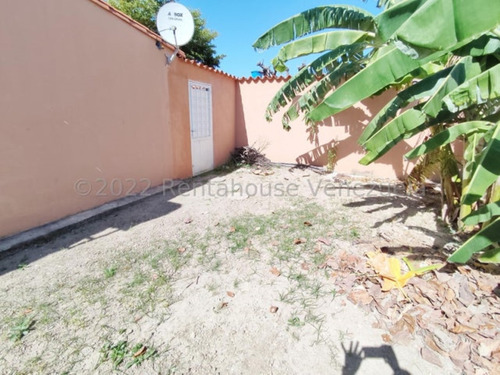 Milagros Inmuebles Casa Venta Cabudare Lara Av Ribereña Santa Cecilia Economica Residencial Economico Código Inmobiliaria Rent-a-house 23-17327