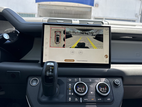 Land Rover Defender 130 First Edition 2023 Blanco
