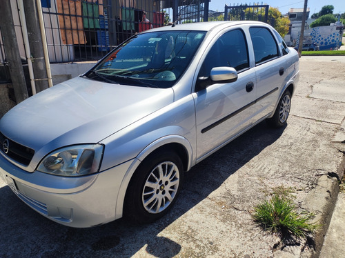 Chevrolet Corsa 1.8 Gl Aa Dh