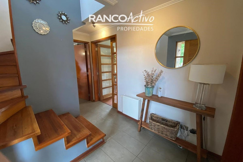 Hermosa Casa En El Venado 4d/5b Con Gran Jardín Interior