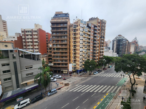 Departamento Semipiso 3 Dormitorios De Categoría - Yrigoyen Al 400, Nueva Cordoba
