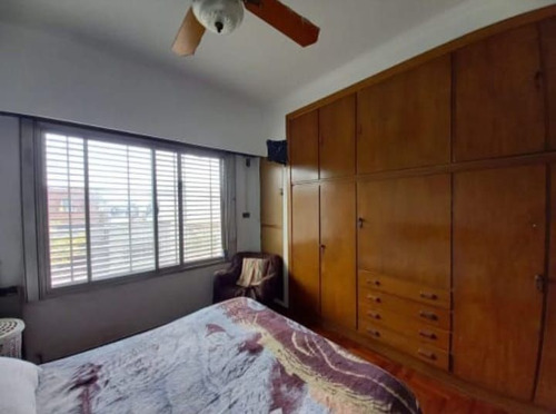Imagen 8 de 11 de Amplio Departamento En Venta De 4 Ambientes En Lanús Oeste