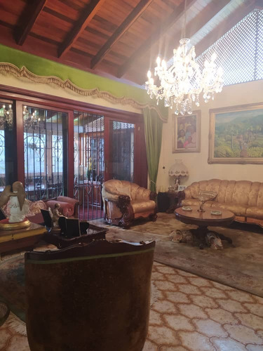 Imagen 2 de 13 de Cómoda Casa Ubicada En Urb Los Nuevos Teques