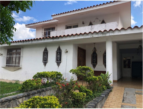 Venta De Casa En Santa Paula