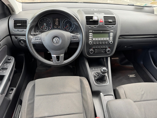 Volkswagen Vento 2.5 Advance 170cv