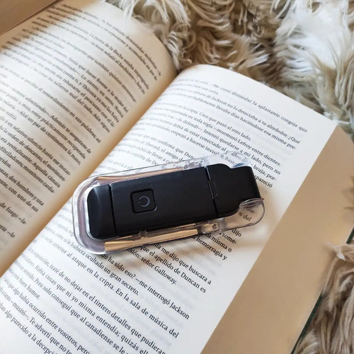 Imagen 2 de 7 de Luz Led Lectura Lampara Libros Clip Recargable Linterna