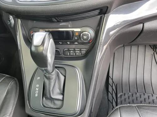 Ford Escape Titanium 2.0cc AT AA 4X4