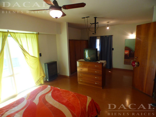 Casa En Venta En La Plata Calle 23 E/ 78bis Y 79 Dacal Bienes Raices
