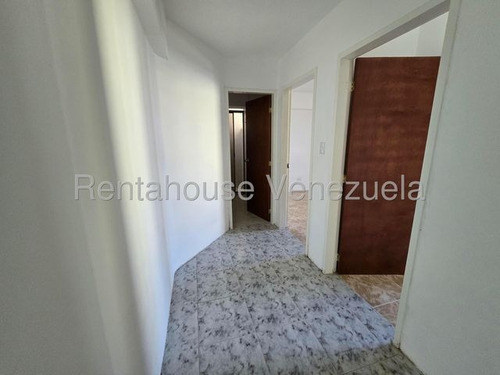 Amplio, Iluminado Apartamento En Venta La Urbina Mls-25-7626 Mv
