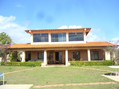 Imagen 1 de 13 de Hermosas Casas De Campo, Frente A El Saco Lm
