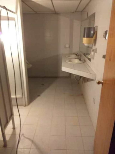 Imagen 4 de 7 de Amplio Local Comercial En Venta De 414m² En Avenida Bolívar - Inmobiliaria Maggi Cod. 575
