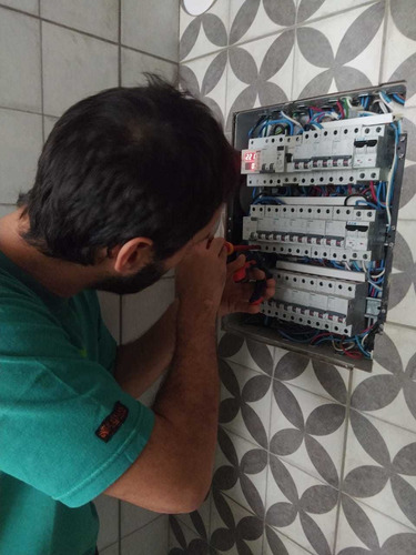 Imagen 1 de 5 de Electricista Matriculado Responsable Precios Bajos V Urquiza