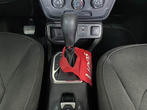 Imagem 14 de 20 de Jeep Renegade 1.8 Sport Flex Aut. 5p 6 Marchas