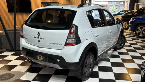 Renault Sandero Stepway 1.6 Privilege Nav 105cv