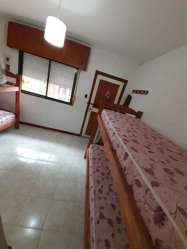 Imagen 15 de 17 de Magnifico Dúplex En Venta En Villa Gesell Con Cochera Semicubierta A Solo 150 Metros De La Playa