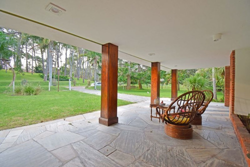 Imagen 3 de 16 de Casa En Venta De 6 Dormitorios En San Rafael