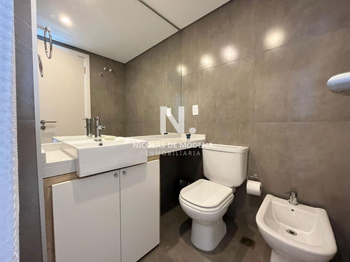 Vende Apartamento De 2 Dormitorios En Punta Del Este. Financia