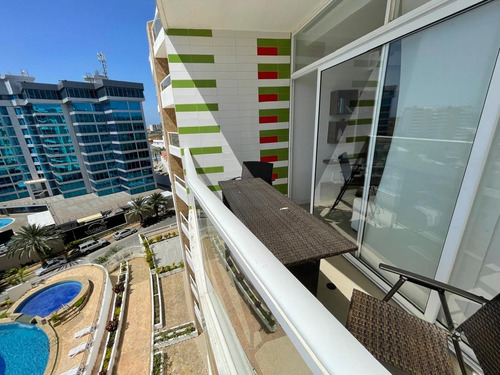 Bluebay , Playa Moreno, Apartamento De Playa .