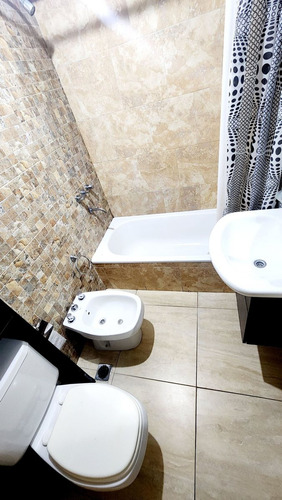 Venta Dpto 3 Amb Doble Balcon Caseros Norte