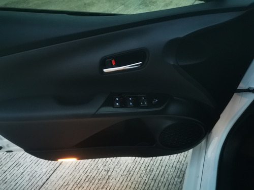 Imagen 8 de 11 de Toyota Prius 2017 1.8 Base Cvt