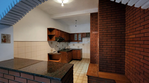 Imagen 4 de 15 de Duplex 3 Ambientes, Muy Lindo, Cuidado, Cocina Completa, Terraza