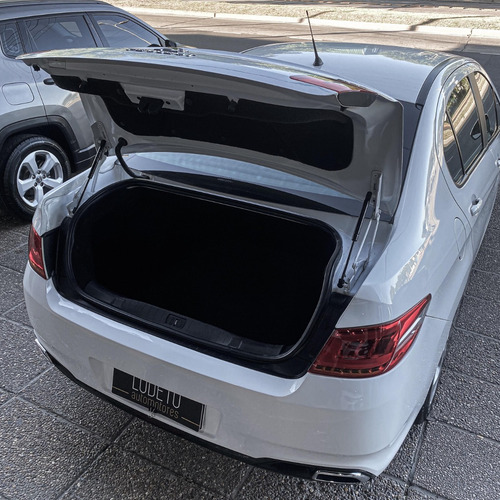 Peugeot 408 1.6 Active 115cv