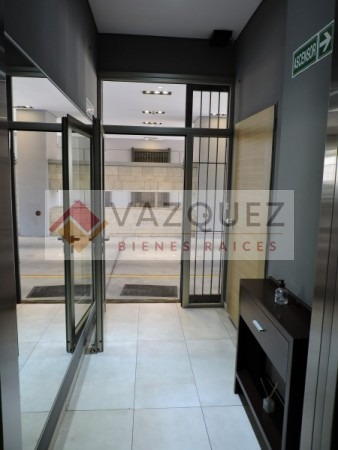 Imagen 5 de 12 de Oficina En Moderno Edificio