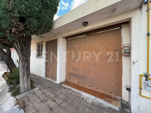 Venta De Casa En Lomas Del Marqués, Querétaro