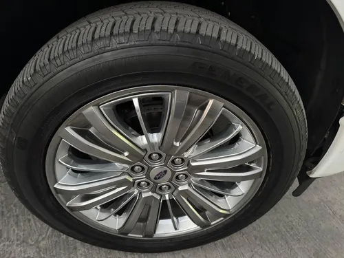 Ford Lobo 3.5 V6 Hev Platinum Plus 4X4 At