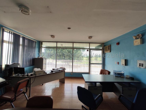 Imagen 11 de 11 de Oficina En Venta En Zona Industrial San Crispin Aragua 22-27101 Irrr
