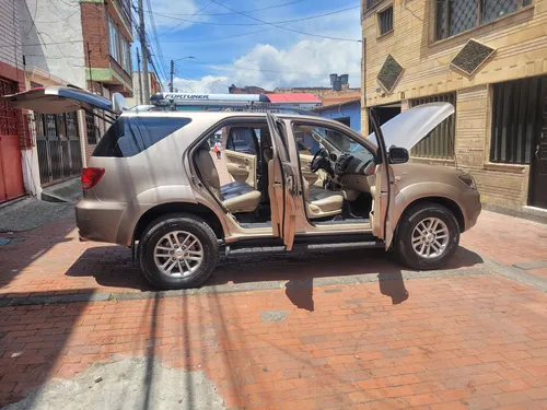 Toyota Fortuner 4.0 Sr5