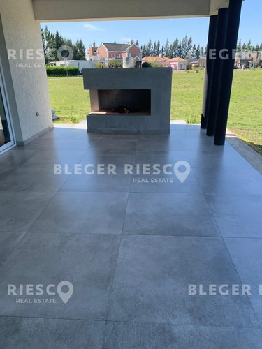 Imagen 9 de 30 de Casa En Venta Ubicado En Santa Teresa, Villanueva, Tigre